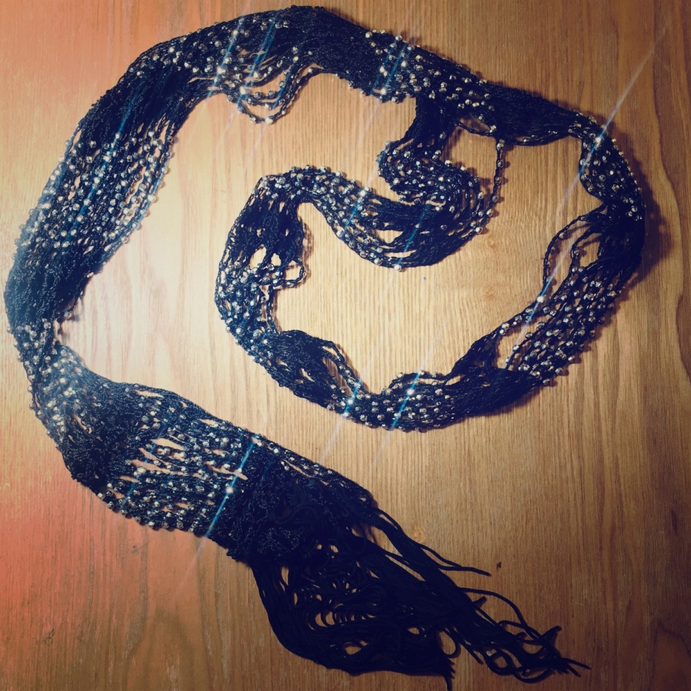 BLACK & SILVER SCARF